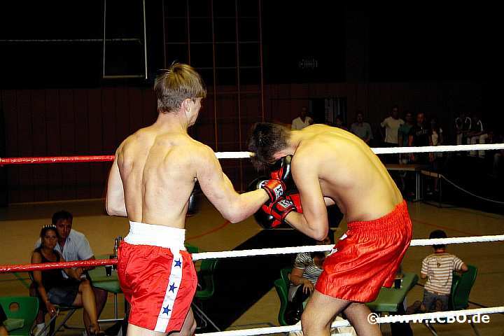 100605_0391_morguel-klahs_suderwicher-fight-night.jpg